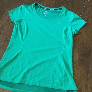 Green NIKE Dri-Fit ladies small